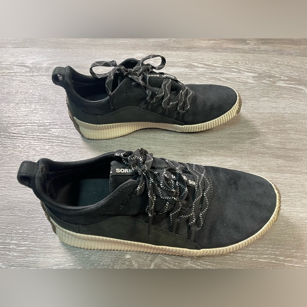 SOREL Out ‘N About Black Suede Fashion Sneaker Women’s Size 8.5
